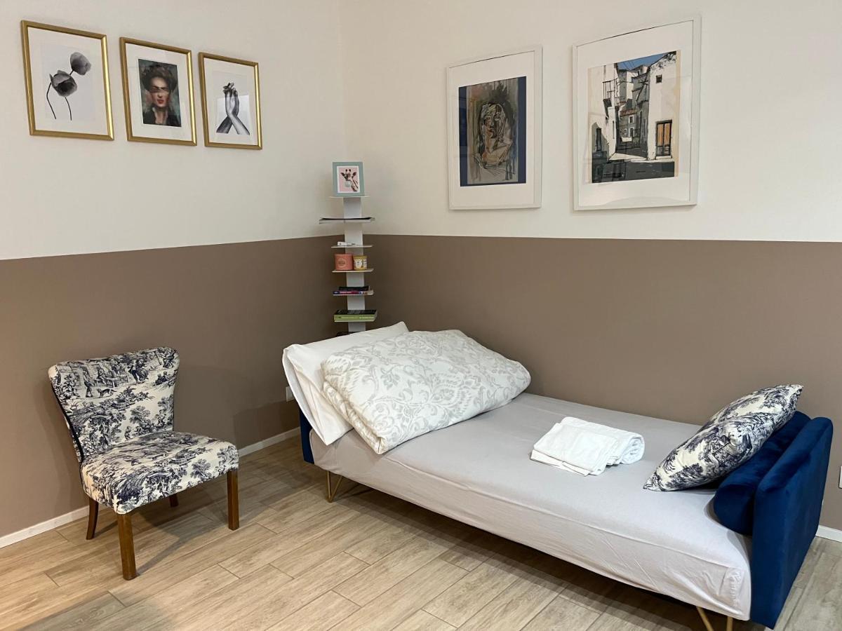 Bilocale Zona Arena Apartment Milan Bagian luar foto